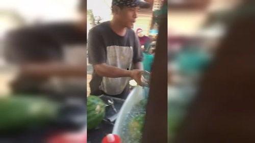 马来西亚网红吃瓜视频,趣味视频引网友热议