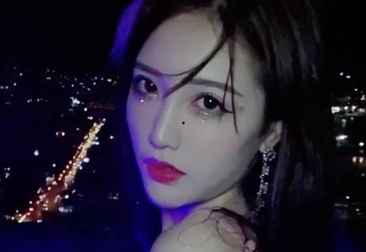 抖音古装网红女吃瓜,揭秘宫廷秘闻