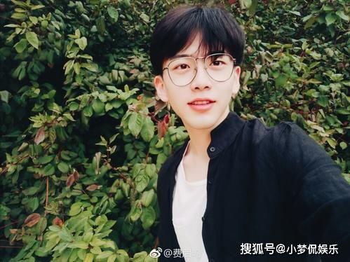 快手网红嫂子郑婷婷吃瓜