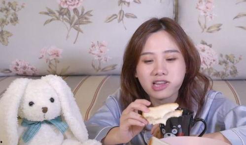 网红炮姐吃瓜图片高清,高清图揭秘网红幕后生活