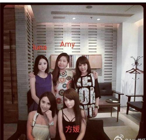 爆料吃瓜空姐网红微博,吃瓜群众围观娱乐圈幕后风云