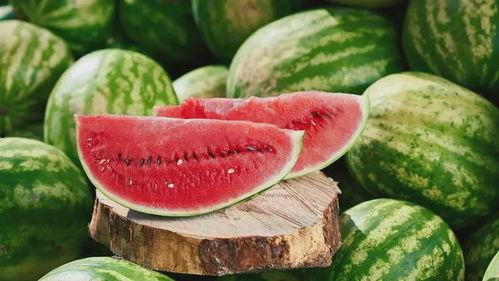 中国网红泰国吃瓜事件,揭秘中国网红在泰国的真实生活