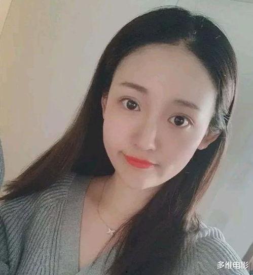 网红赵一菲吃瓜网红是谁,她吃瓜的网红究竟是谁？