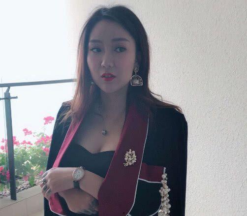 吃瓜一姐抖音网红,揭秘网红背后的故事与魅力”