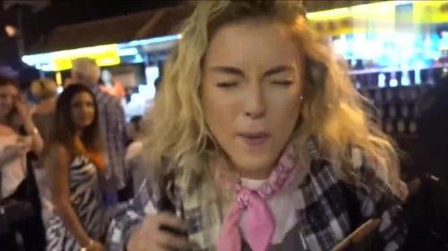 女子吃瓜网红视频大全集  第2张