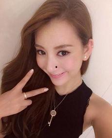 娱乐吃瓜姐网红是谁啊,揭秘“娱乐吃瓜姐”网红身份之谜  第3张
