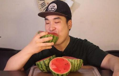 吃自己瓜的男网红